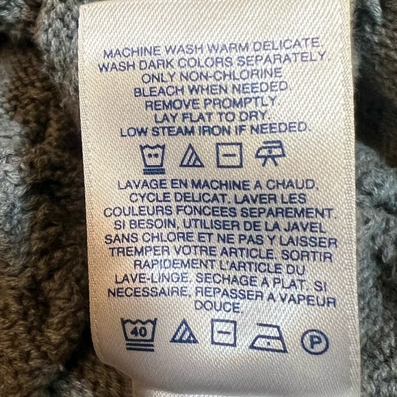 Women’s Grey‎ Cable Knit Sweater - Picture 4 of 8